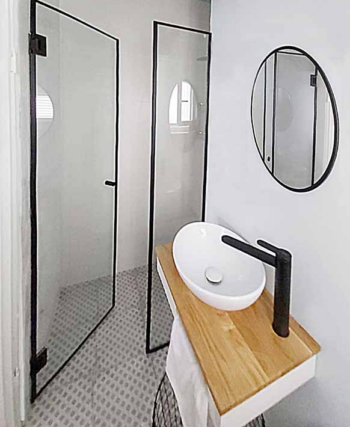 מקלחון  חזית קבוע ודלת